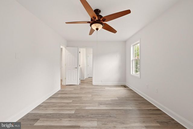 15045 HOLLEYSIDE DR, Dumfries, VA 22025