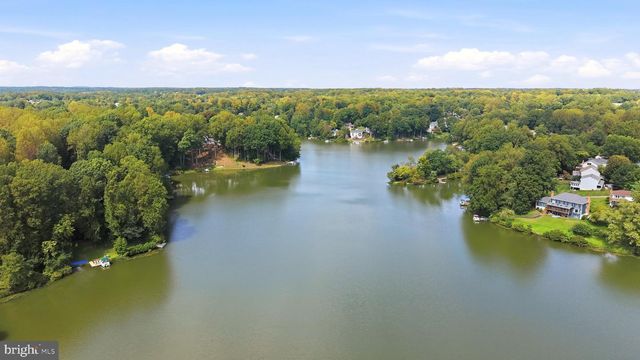 15045 HOLLEYSIDE DR, Dumfries, VA 22025