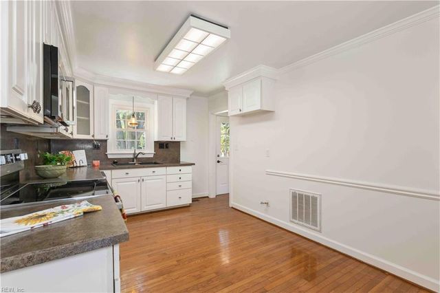 2433 Bullock TRL, Virginia Beach, VA 23454