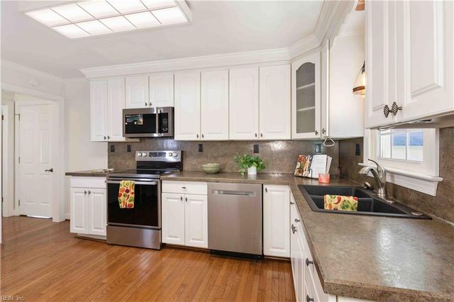 2433 Bullock TRL, Virginia Beach, VA 23454
