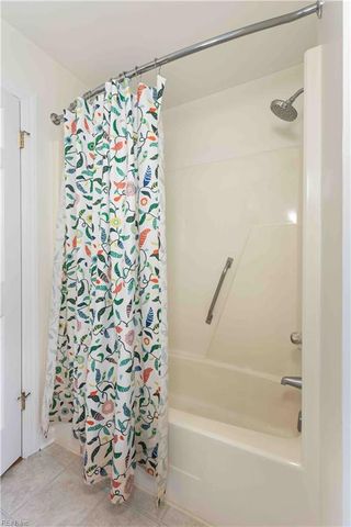 2433 Bullock TRL, Virginia Beach, VA 23454