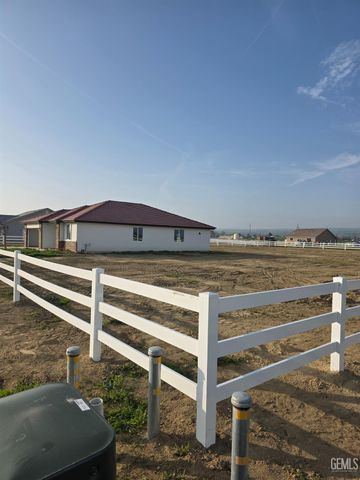 28108 Valley West Road, Taft, CA 93268