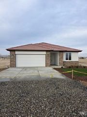 28108 Valley West Road, Taft, CA 93268