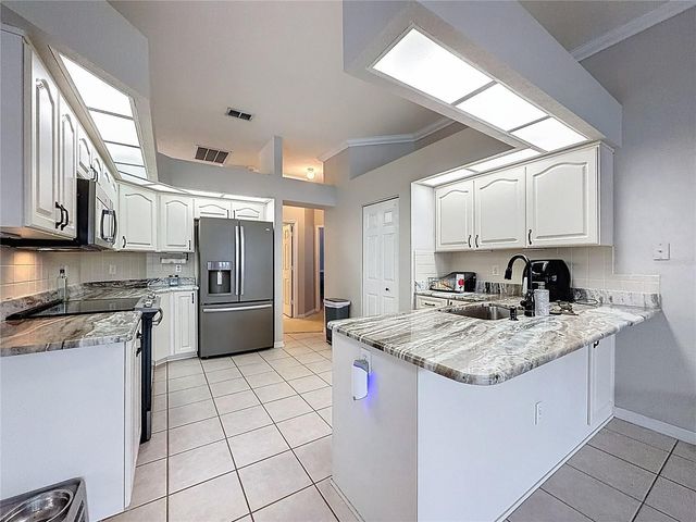 7855 ROUNDELAY DRIVE, New Port Richey, FL 34654