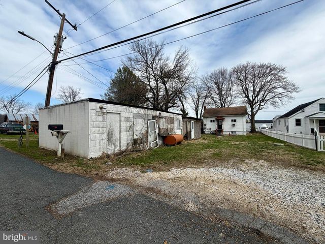 4327 SHORE RD, Baltimore, MD 21219