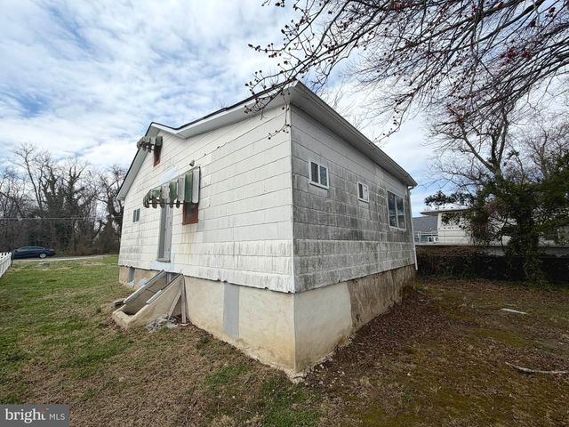 4327 SHORE RD, Baltimore, MD 21219