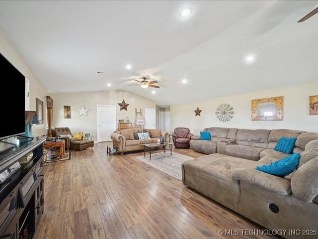 441695 E 190, Bluejacket, OK 74333