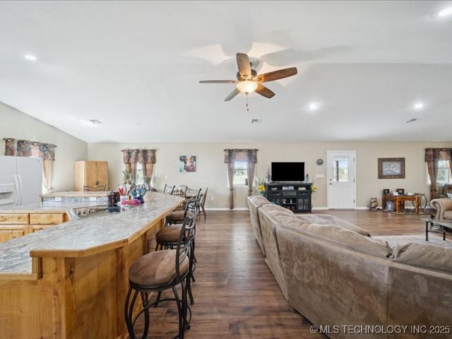 441695 E 190, Bluejacket, OK 74333