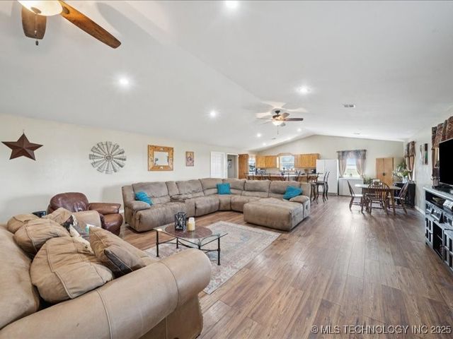 441695 E 190, Bluejacket, OK 74333