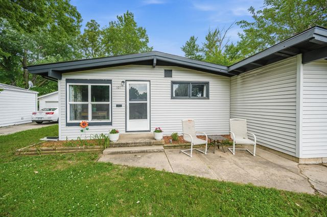 101 E Springdale St, Derby, KS 67037