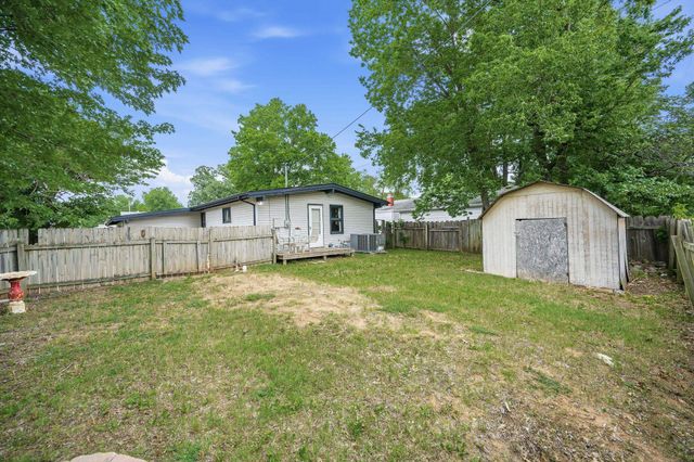 101 E Springdale St, Derby, KS 67037
