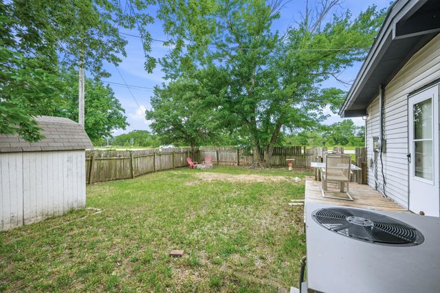 101 E Springdale St, Derby, KS 67037