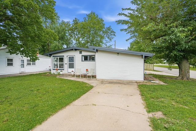101 E Springdale St, Derby, KS 67037