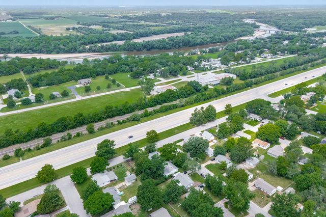101 E Springdale St, Derby, KS 67037