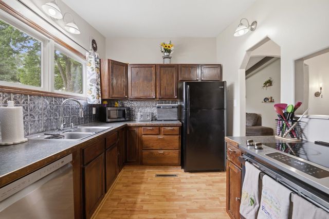 101 E Springdale St, Derby, KS 67037