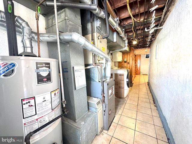 827 HAMPSHIRE, Drexel Hill, PA 19026