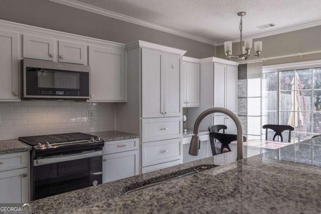 175 Regent Place, Woodstock, GA 30188