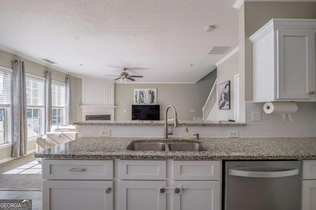 175 Regent Place, Woodstock, GA 30188