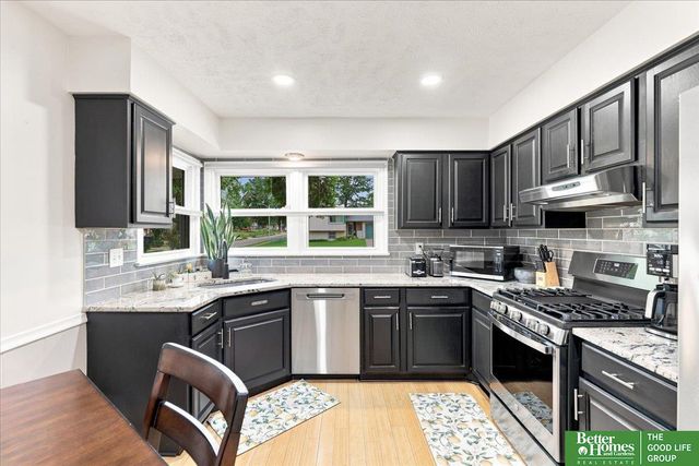 9406 Ames Avenue, Omaha, NE 68134