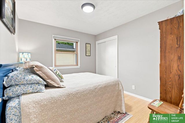9406 Ames Avenue, Omaha, NE 68134