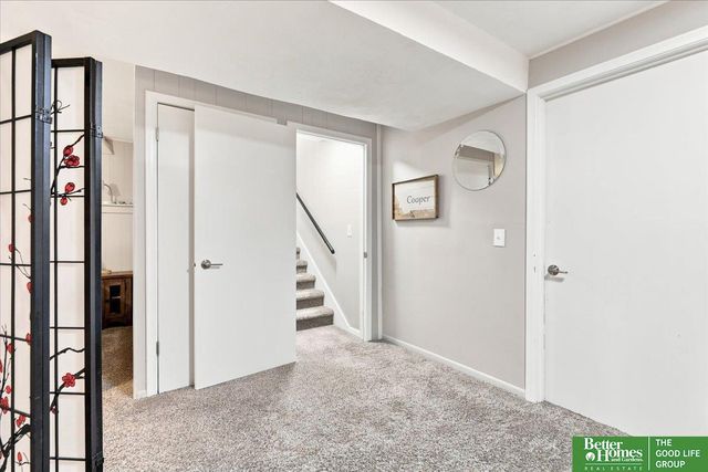 9406 Ames Avenue, Omaha, NE 68134