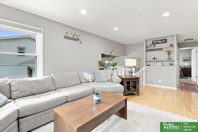 9406 Ames Avenue, Omaha, NE 68134
