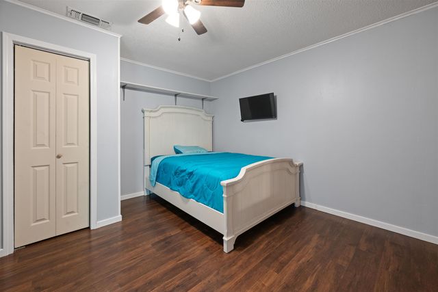 14045 Henry St., Ore City, TX 75638