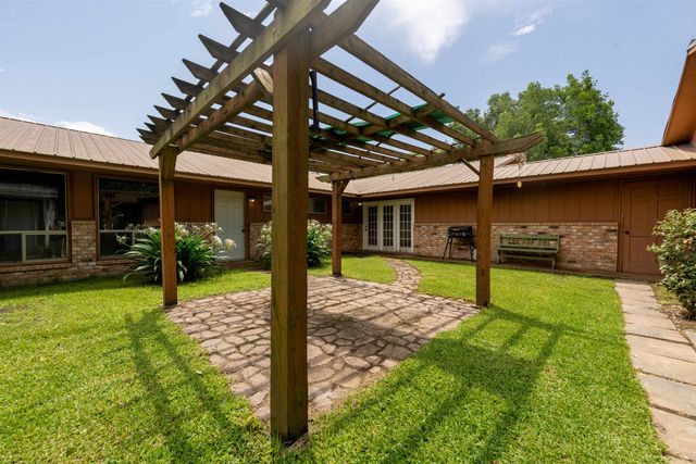 14045 Henry St., Ore City, TX 75638