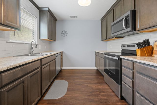 14045 Henry St., Ore City, TX 75638