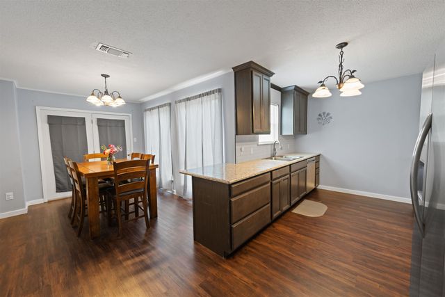 14045 Henry St., Ore City, TX 75638