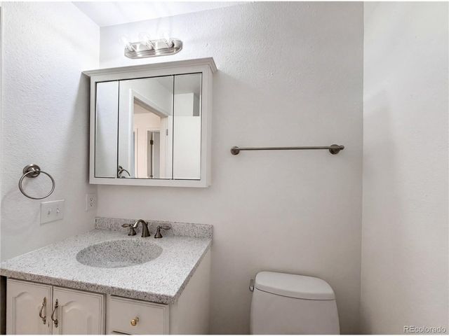 10330 E Weaver Pl, Englewood, CO 80111