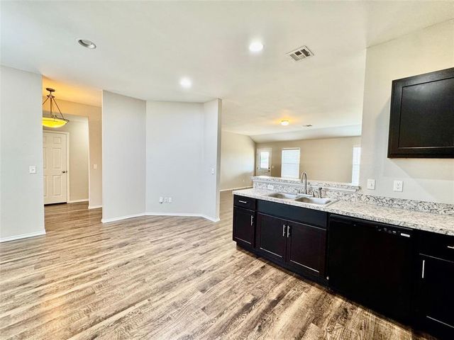 10708 SW 23rd Terrace, Yukon, OK 73099