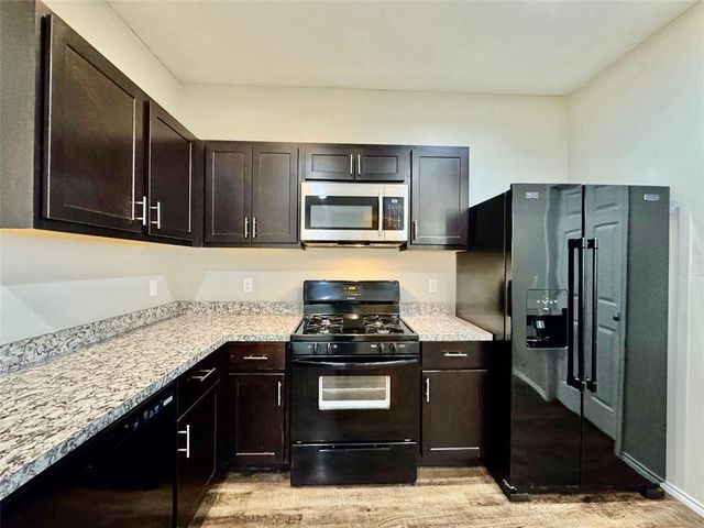 10708 SW 23rd Terrace, Yukon, OK 73099