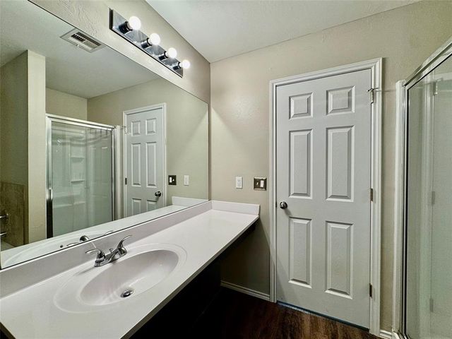 10708 SW 23rd Terrace, Yukon, OK 73099