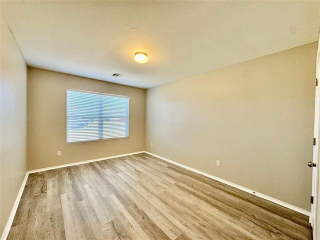 10708 SW 23rd Terrace, Yukon, OK 73099