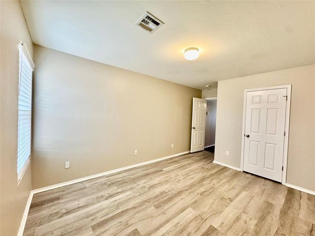 10708 SW 23rd Terrace, Yukon, OK 73099
