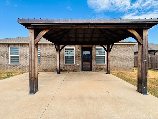10708 SW 23rd Terrace, Yukon, OK 73099
