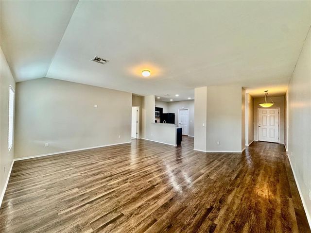 10708 SW 23rd Terrace, Yukon, OK 73099