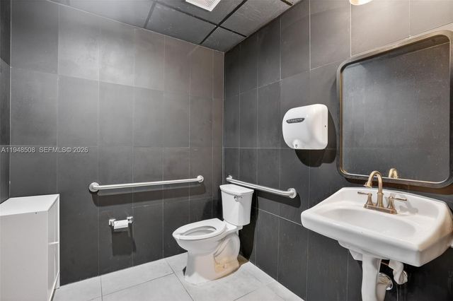 For Sale Boba Tea Shop in North Miami Beach, North Miami Beach, FL 33181