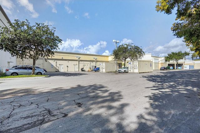 For Sale Boba Tea Shop in North Miami Beach, North Miami Beach, FL 33181