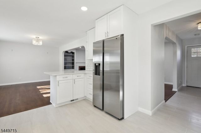 287 Country Club Dr, Oradell Boro, NJ 07649
