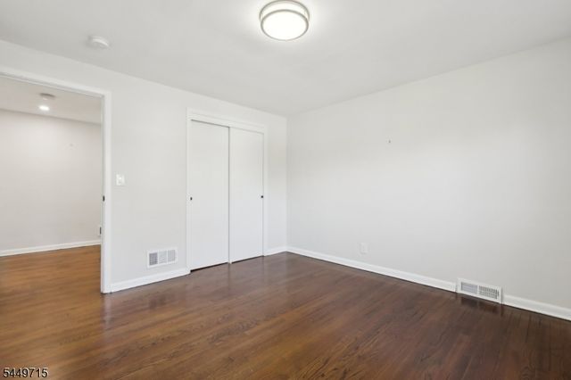 287 Country Club Dr, Oradell Boro, NJ 07649