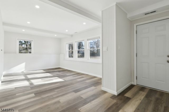 287 Country Club Dr, Oradell Boro, NJ 07649