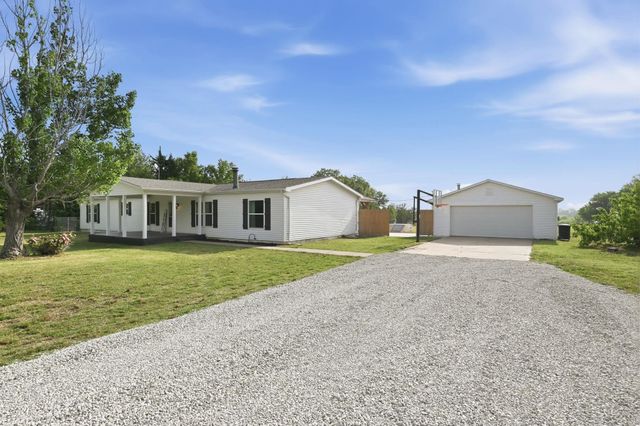 488 N Hydraulic, Belle Plaine, KS 67013