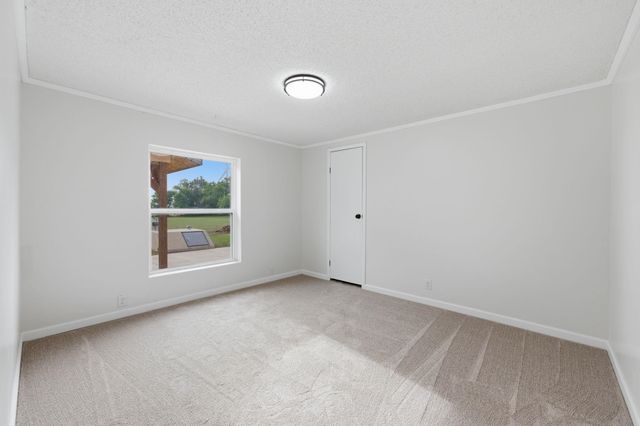 488 N Hydraulic, Belle Plaine, KS 67013