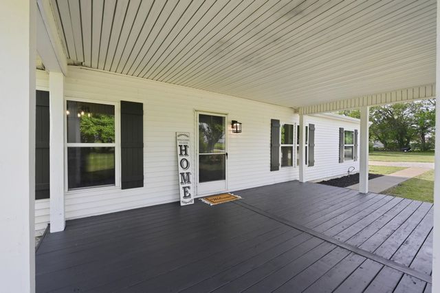488 N Hydraulic, Belle Plaine, KS 67013