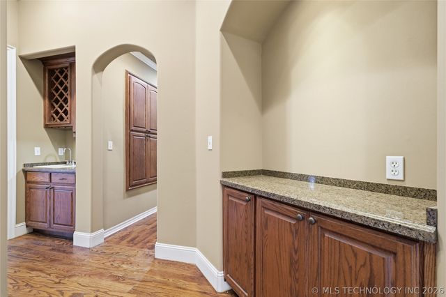 309 E Imperial Street, Broken Arrow, OK 74011