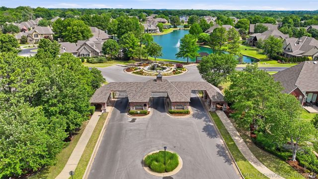 309 E Imperial Street, Broken Arrow, OK 74011