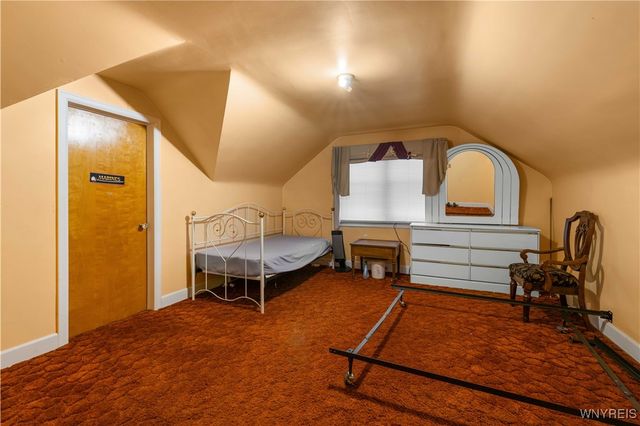 70 Tudor Road, Cheektowaga, NY 14215