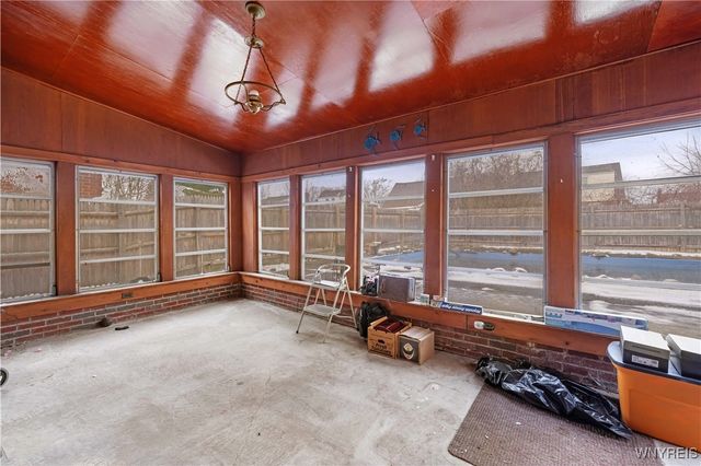 70 Tudor Road, Cheektowaga, NY 14215